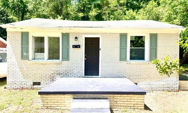 Building Photo - COZY 2/1 HOME MINUTES FROM DOWNTOWN COLUMBIA