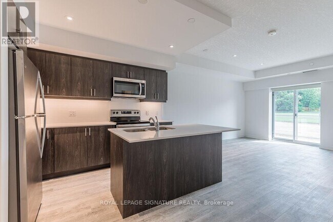 Photo - 16 Markle Cres