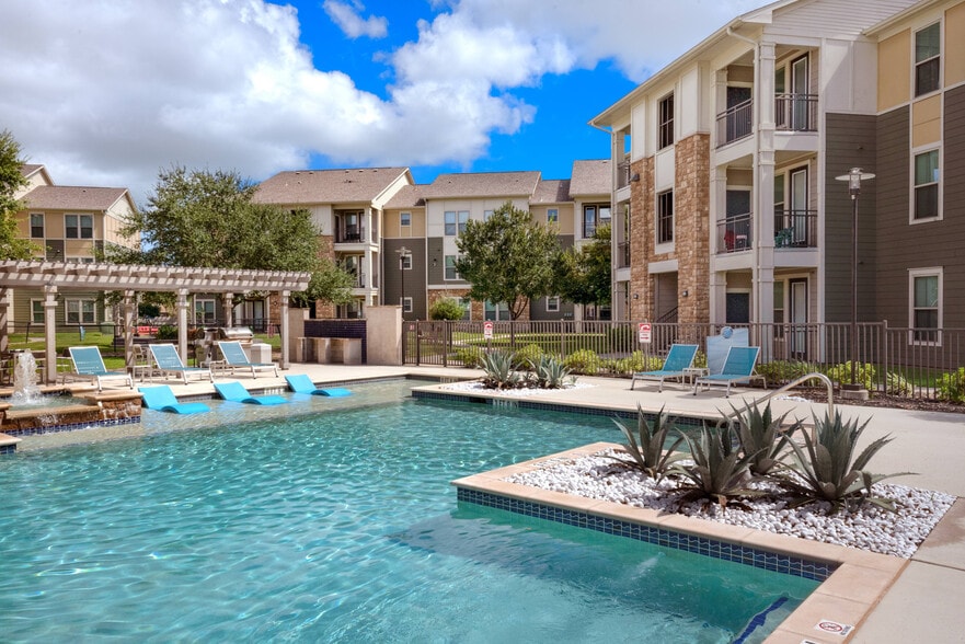 Resort-Style Swimming Pool