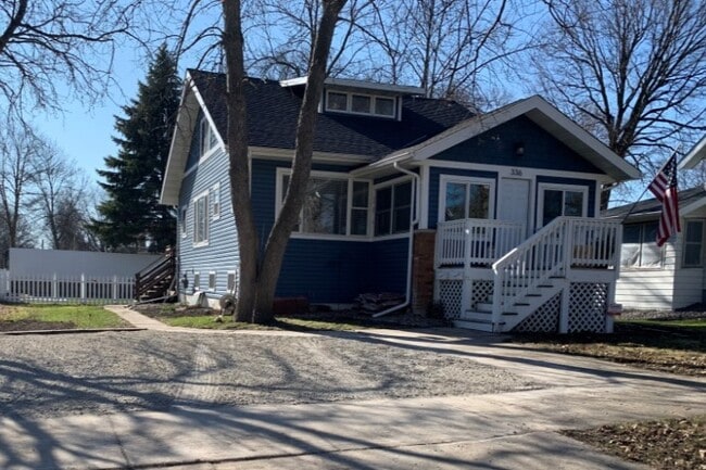 2nd Floor Apt. priv. ent. in back - 336 Grove St SW Unit 2