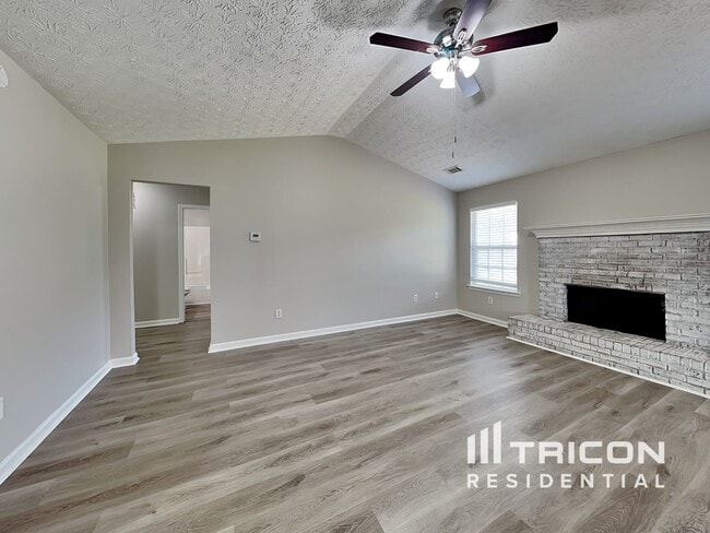 Photo - 1528 Cardinal Ln