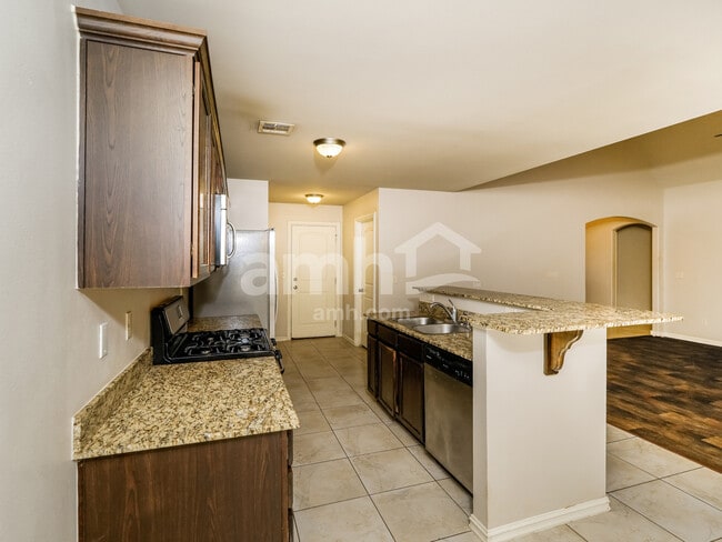 Photo - 13332 S Poplar St