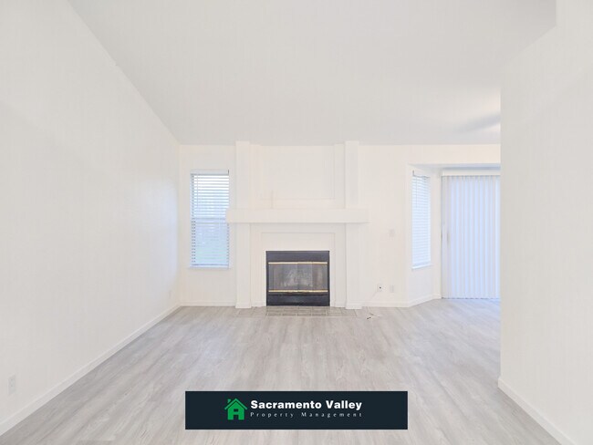 Photo - 6916 Shady Woods Way