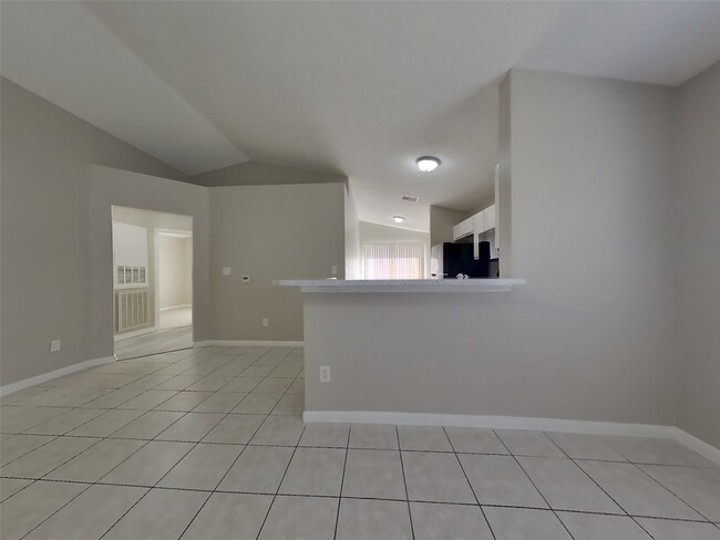 Photo - 3215 Kelling St