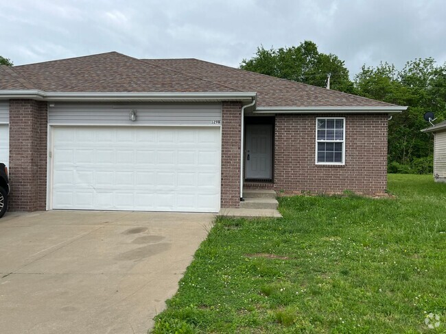 Building Photo - 129 Bailey Cir Unit B Rental