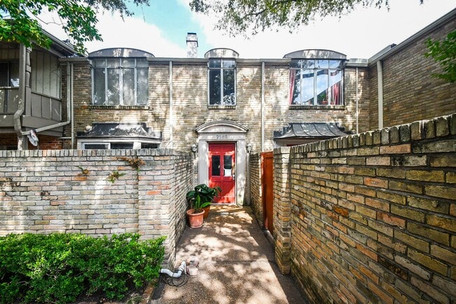 Photo - 2585 Marilee Ln Unidad 2