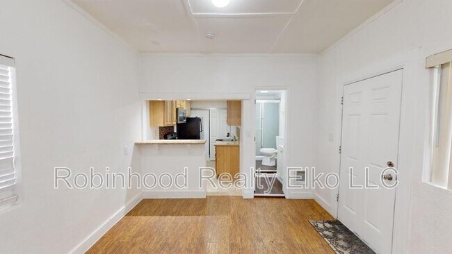 843 Lincoln Ave