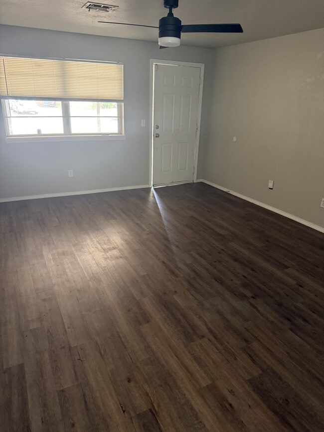 Photo - 507 Meadow Lake Dr