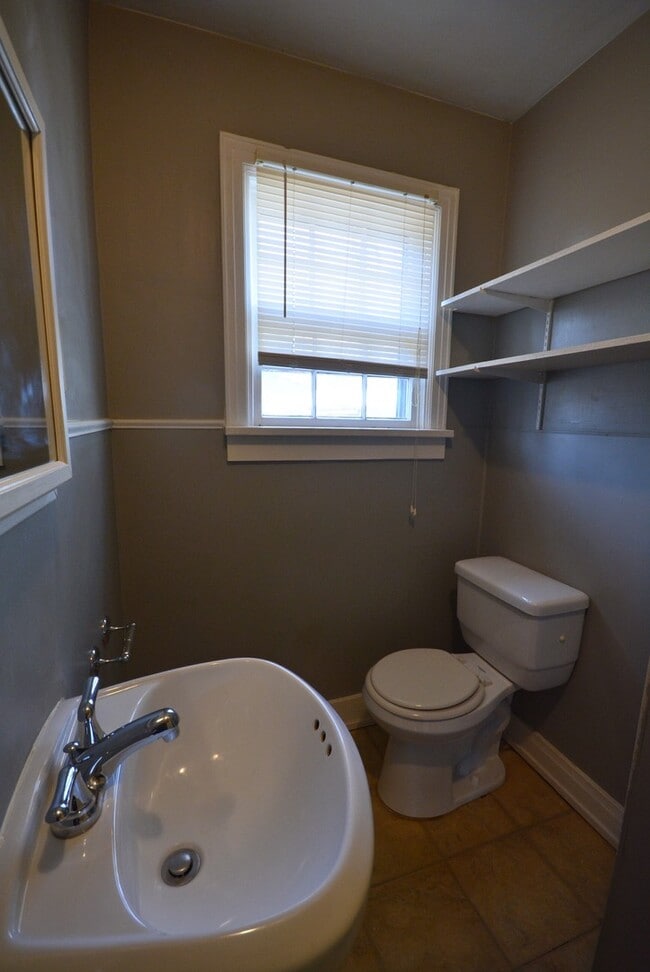 Photo - 2 Bedroom 1 Bathroom House with a Fenced-in Yard!