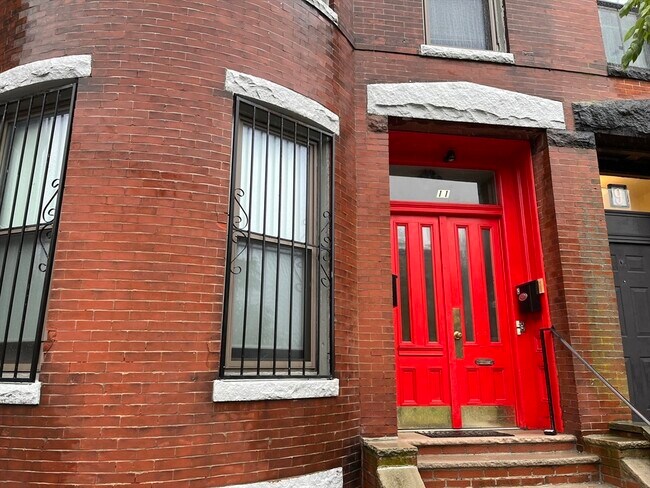 Building Photo - 11 Winthrop St Unit 1