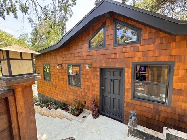 Photo - 2111 Hyperion Ave