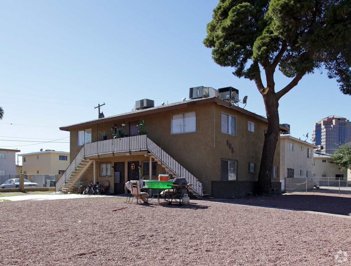 Photo - 505 North Cir