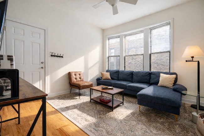 Photo - 906 N Damen Ave Unit SI ID1379021P