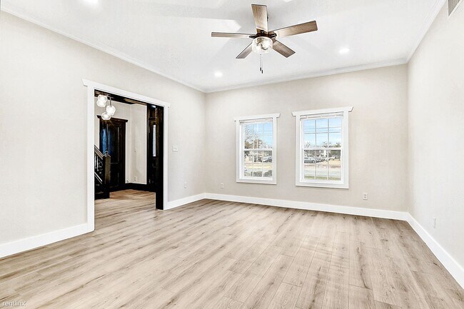 Photo - 4 br, 4 bath House - 818 S Travis St