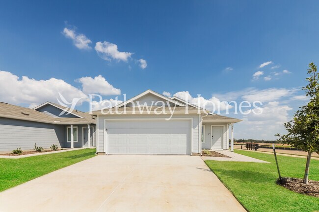 Photo - 3000 Burmese St