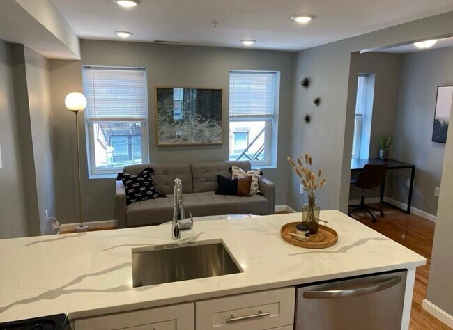Photo - 13 Wiget St Unit 3