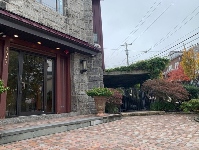 Photo - Beautiful 2 Bedroom Unit 4