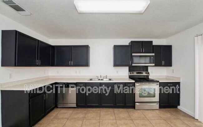 Photo - 9739 Chelsea Cir