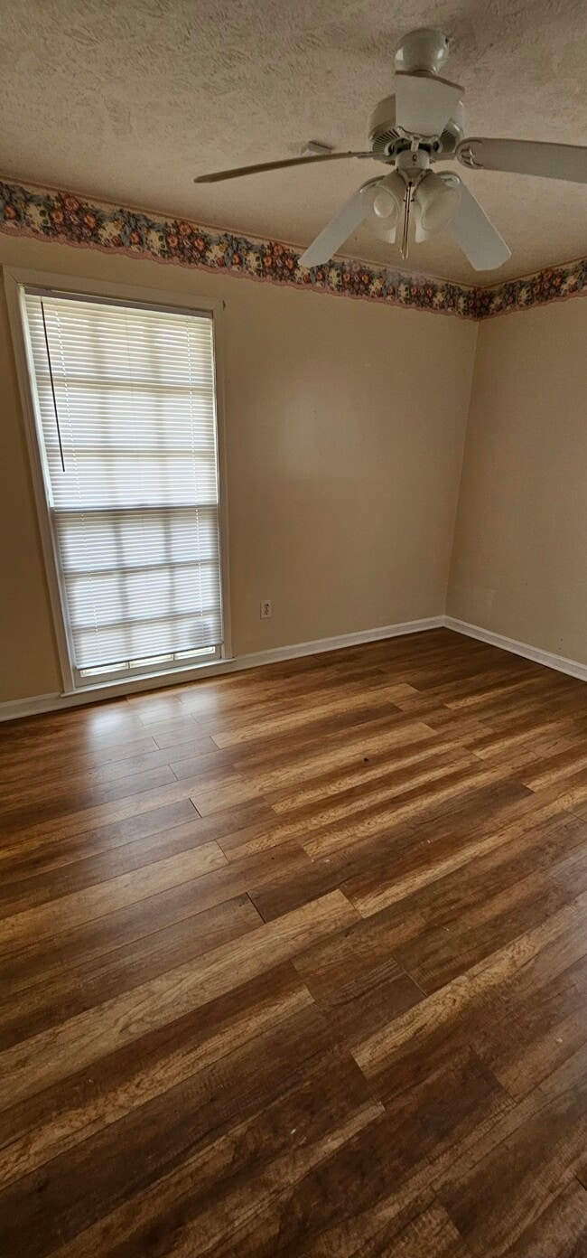 Photo - 4365 Sunshine Dr