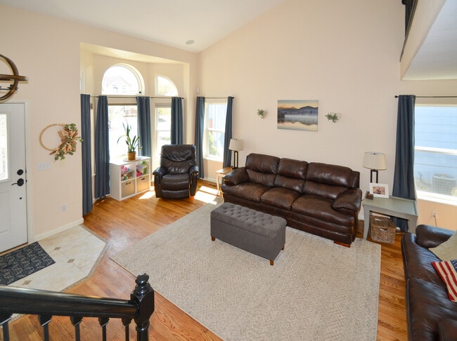 Photo - 7012 Hillock Dr