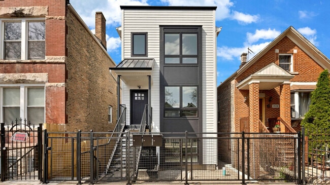 Building Photo - 2626 W 21st St Rental