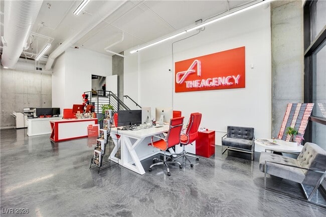 Photo - 353 E Bonneville Ave Unidad 185