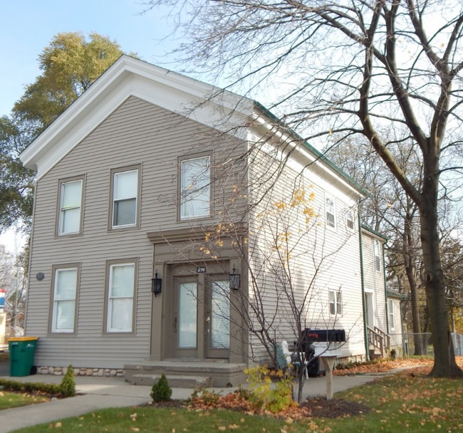 Photo - 219 S Main St Apartment Unit 1