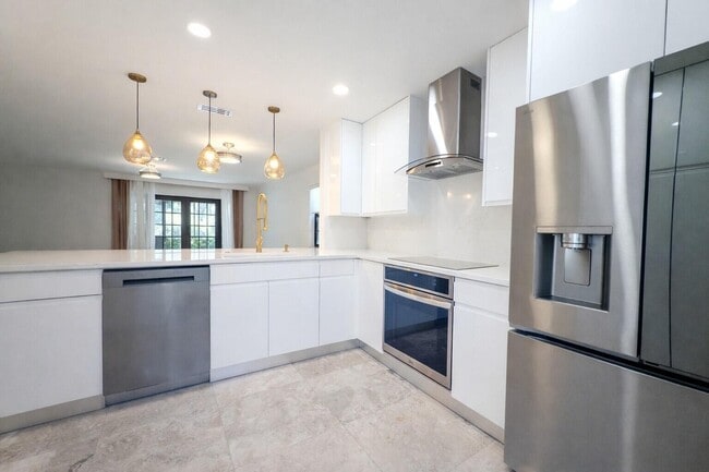 Building Photo - 576 Westree Ln