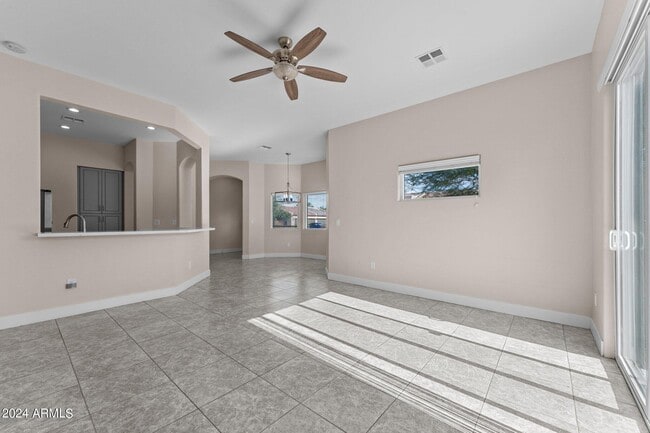 Photo - 904 N Poppy St