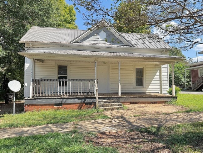Building Photo - Statesville HWY 70 - 2BD/ 1 BA Rental