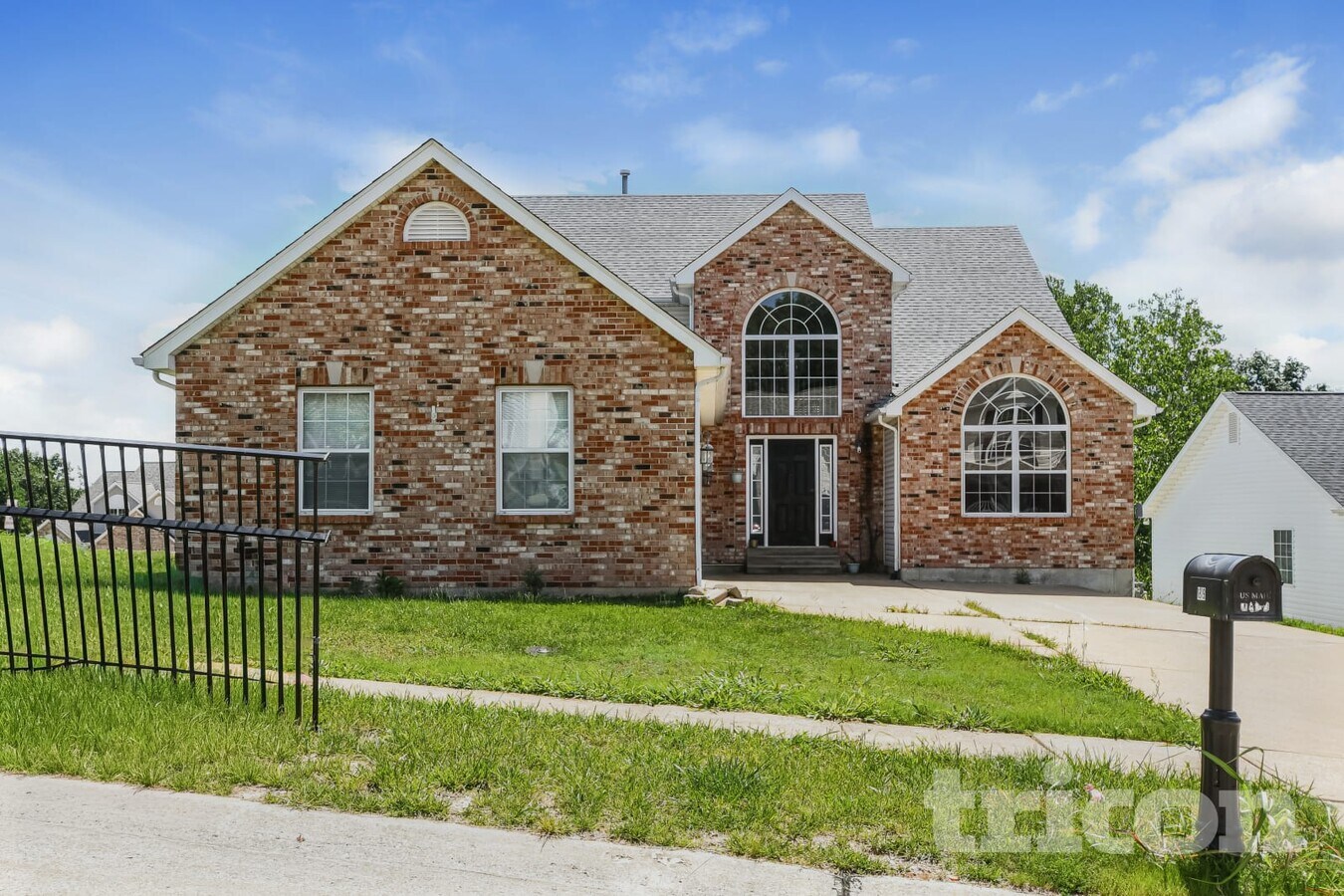 Photo - 1819 Adyn Ave