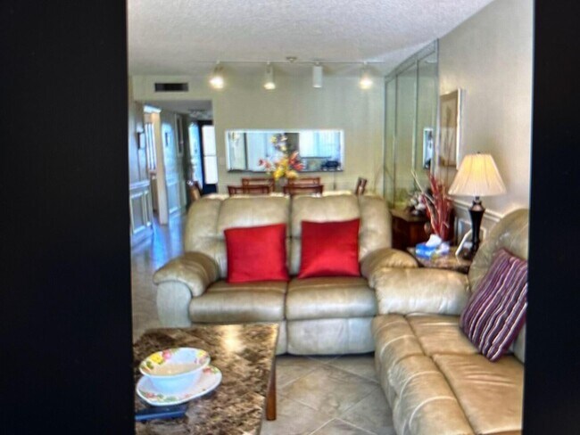 Photo - 3212 Strawflower Way Unit 206