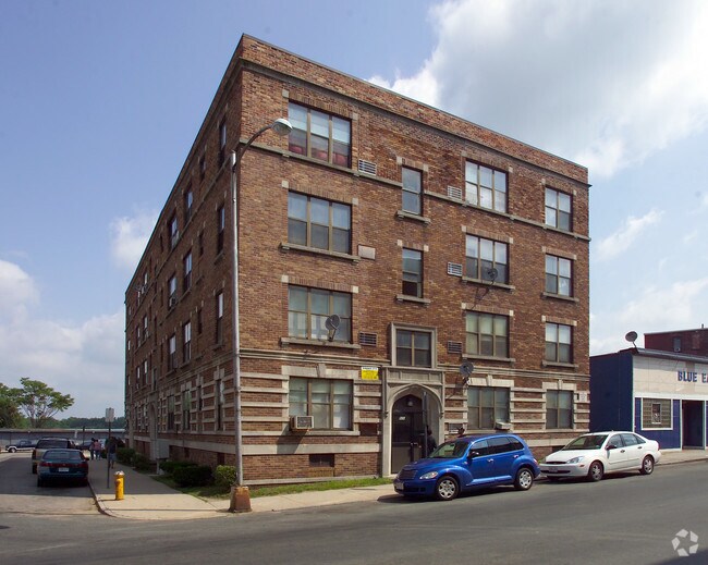 926 Worthington St - City View Commons II