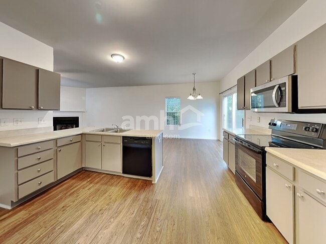 Photo - 704 Marjam Ln