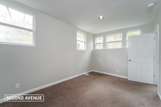 Photo - 1800 St Patrick St