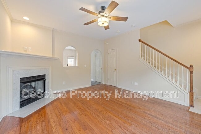 Photo - 1101 Downs Blvd