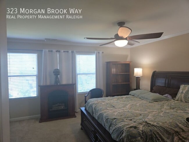 Photo - 323 Morgan Brook Way