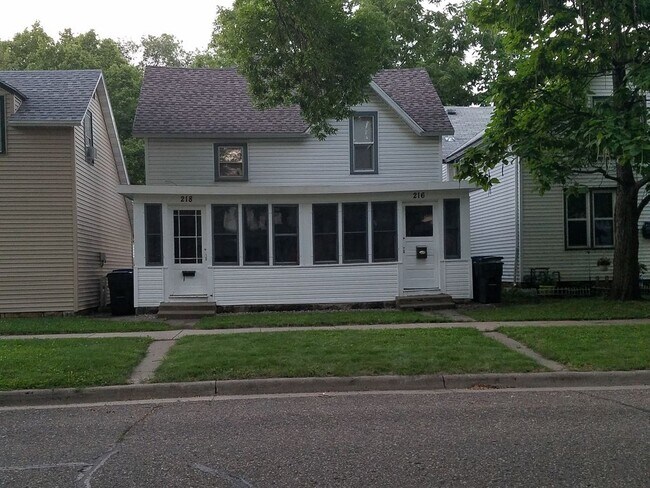216 Van Brunt St Unit 216