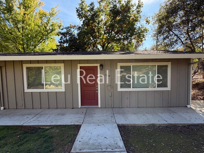 Photo - 1028 Bridgeview Dr