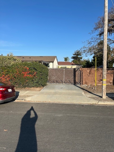 Photo - 1992 Bandoni Ave