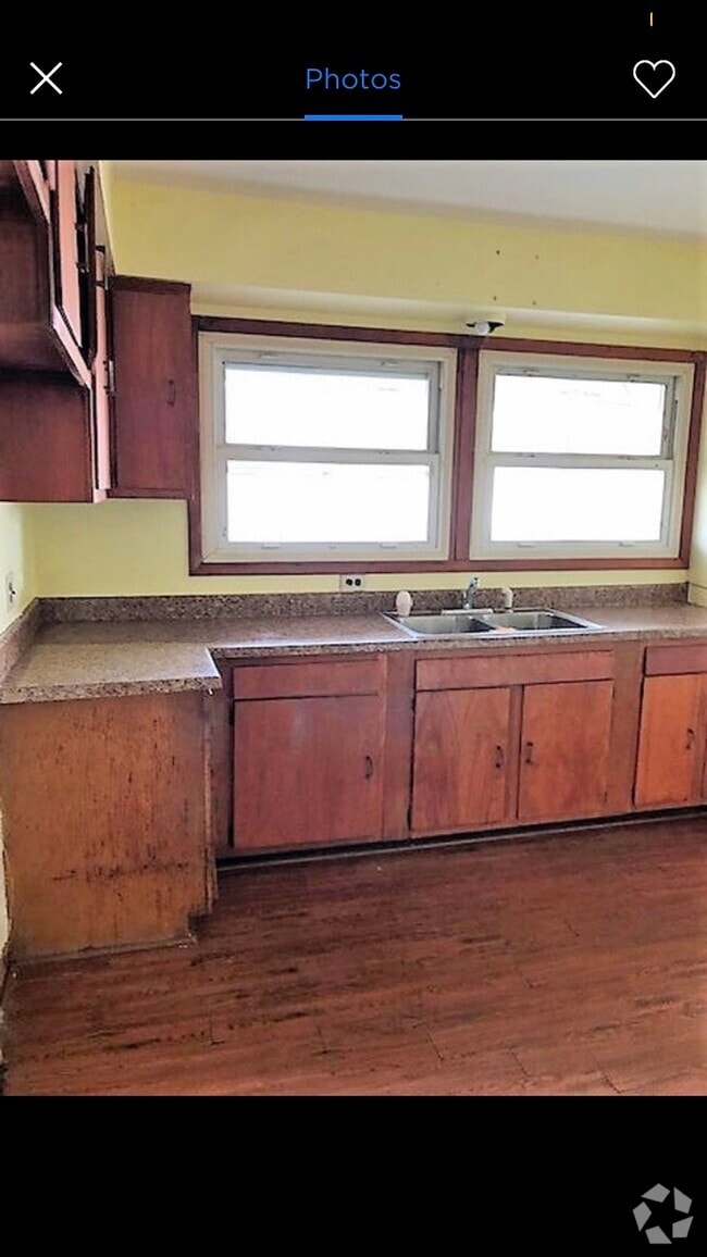 Building Photo - Patten St Rental