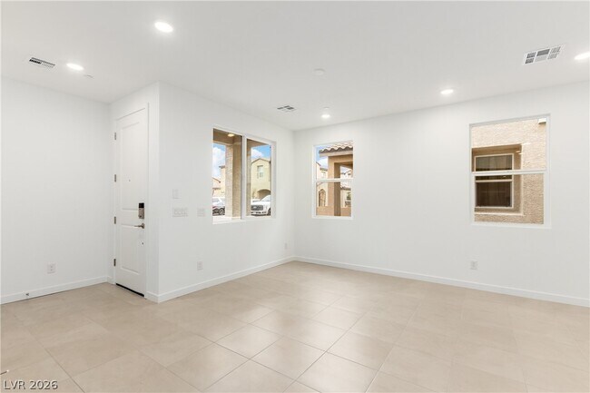 Photo - 200 Wewatta Ave