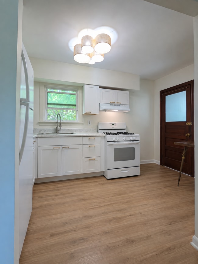 Photo - 15007 S Illinois St Unit 105