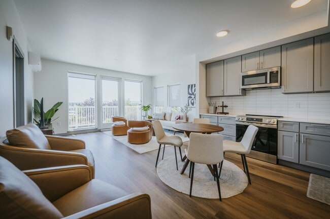 Photo - Grand Vista Apartments