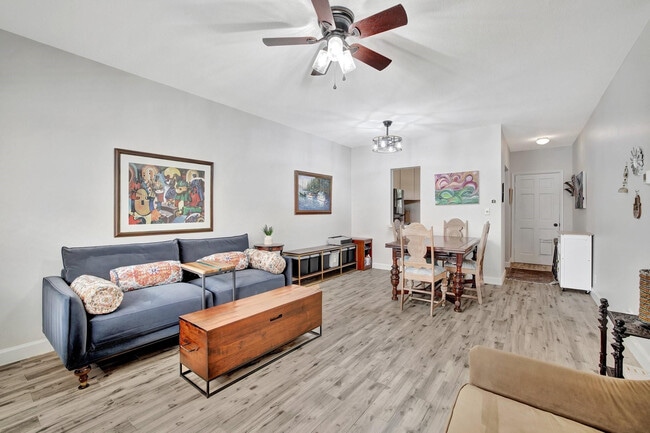 Photo - 1450 N Riverside Dr Unit 102