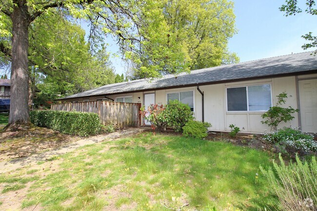 Building Photo - 2020-2020 NW Earl Ct Rental