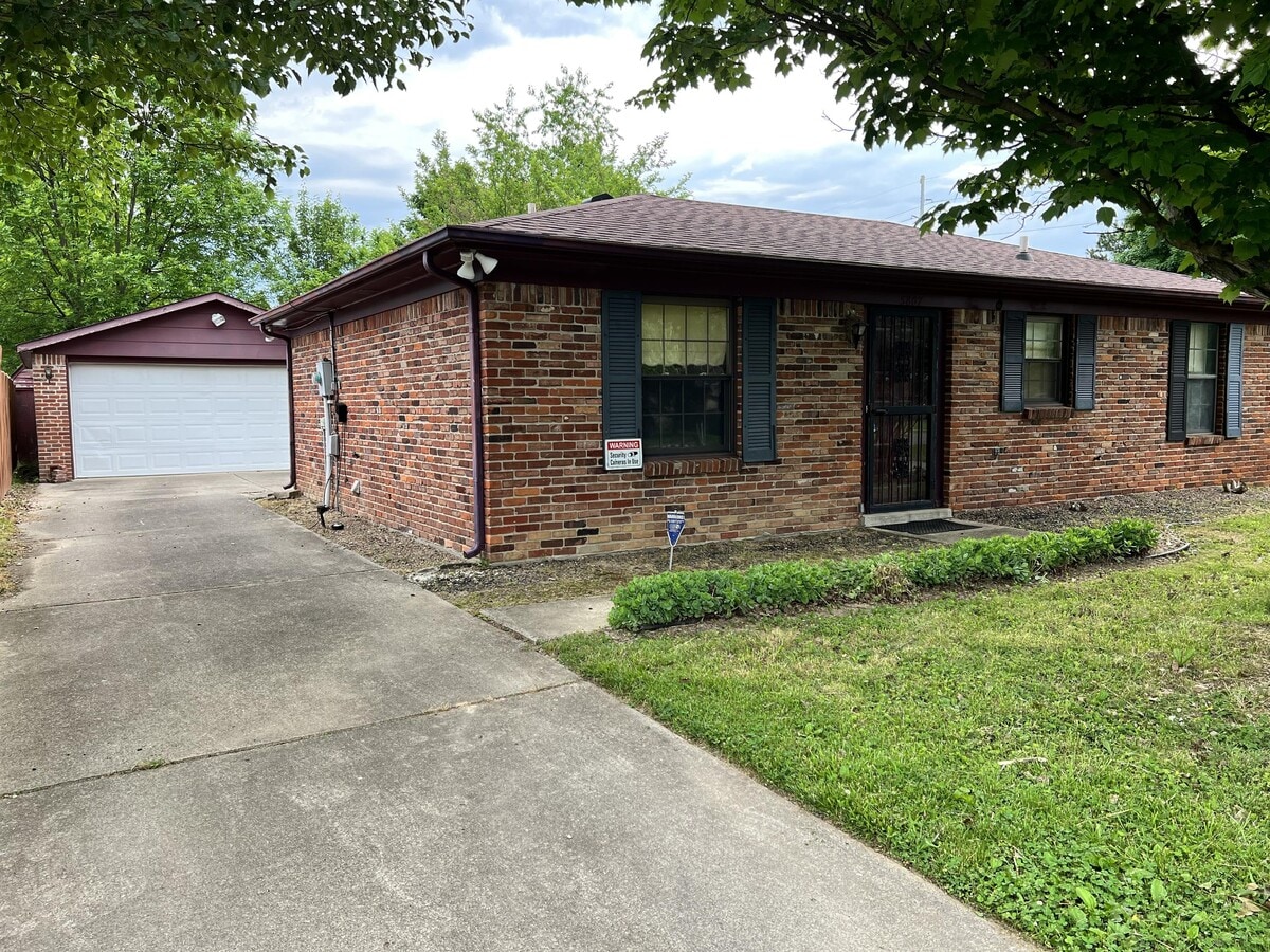 Photo - 5807 Larkgrove Dr