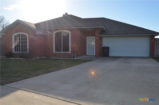 Photo - 4902 Slate Ct House