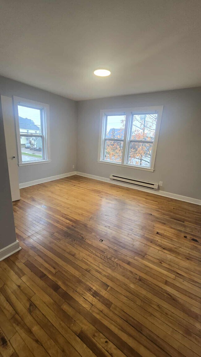 Photo - 56 Fleet St Unit 4