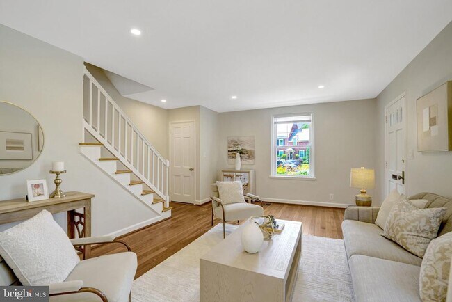 Photo - 4606 36th St S